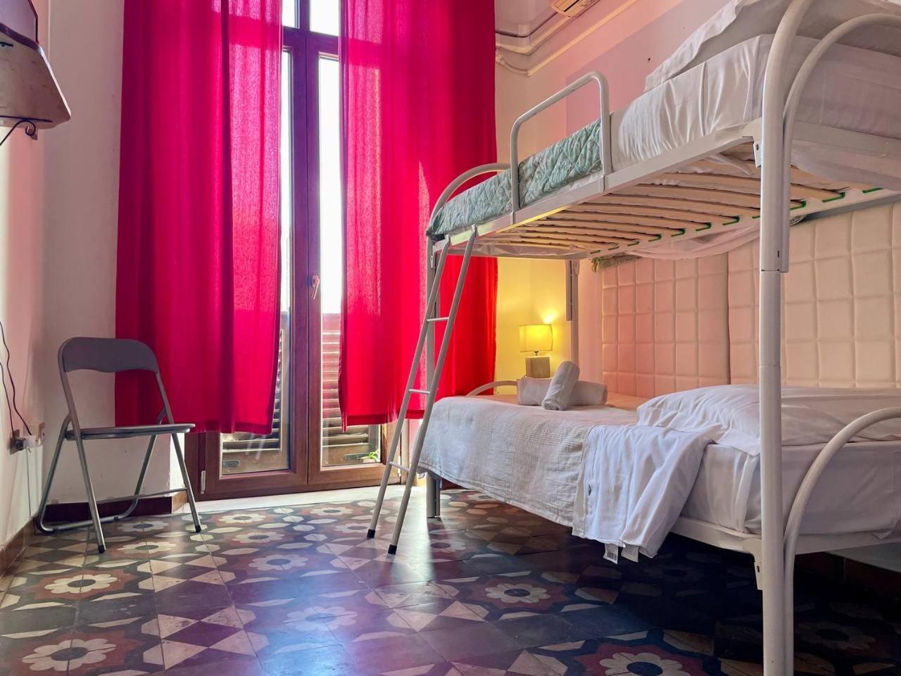Onlyrooms Iii - Recommended For Under 30s Guest house