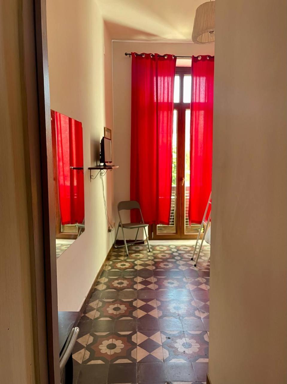 Onlyrooms Iii - Recommended For Under 30s *