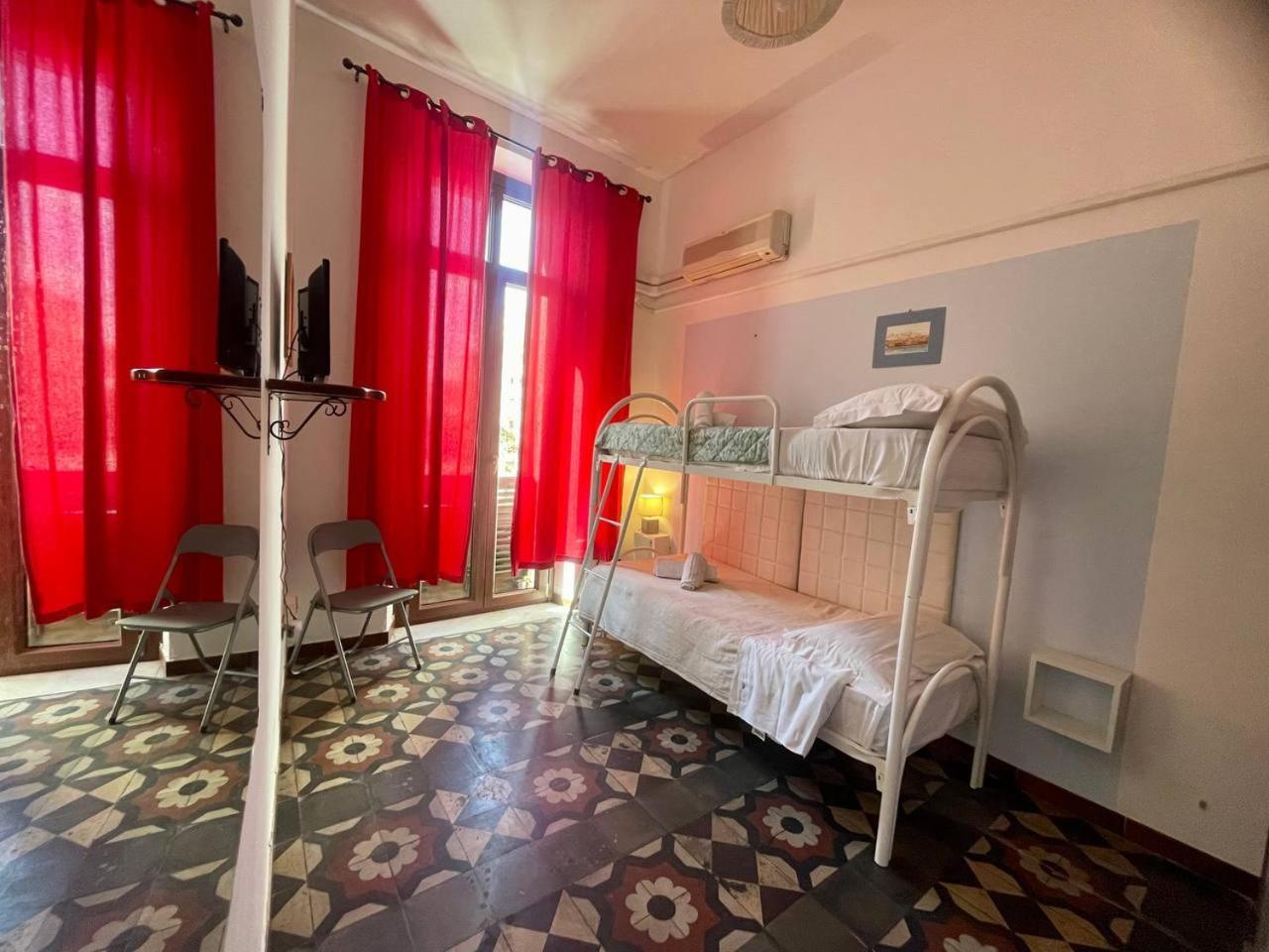 Onlyrooms Iii - Recommended For Under 30s *